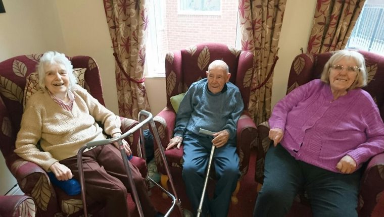 entertainment at Rotherwood car hom ein Rotherham